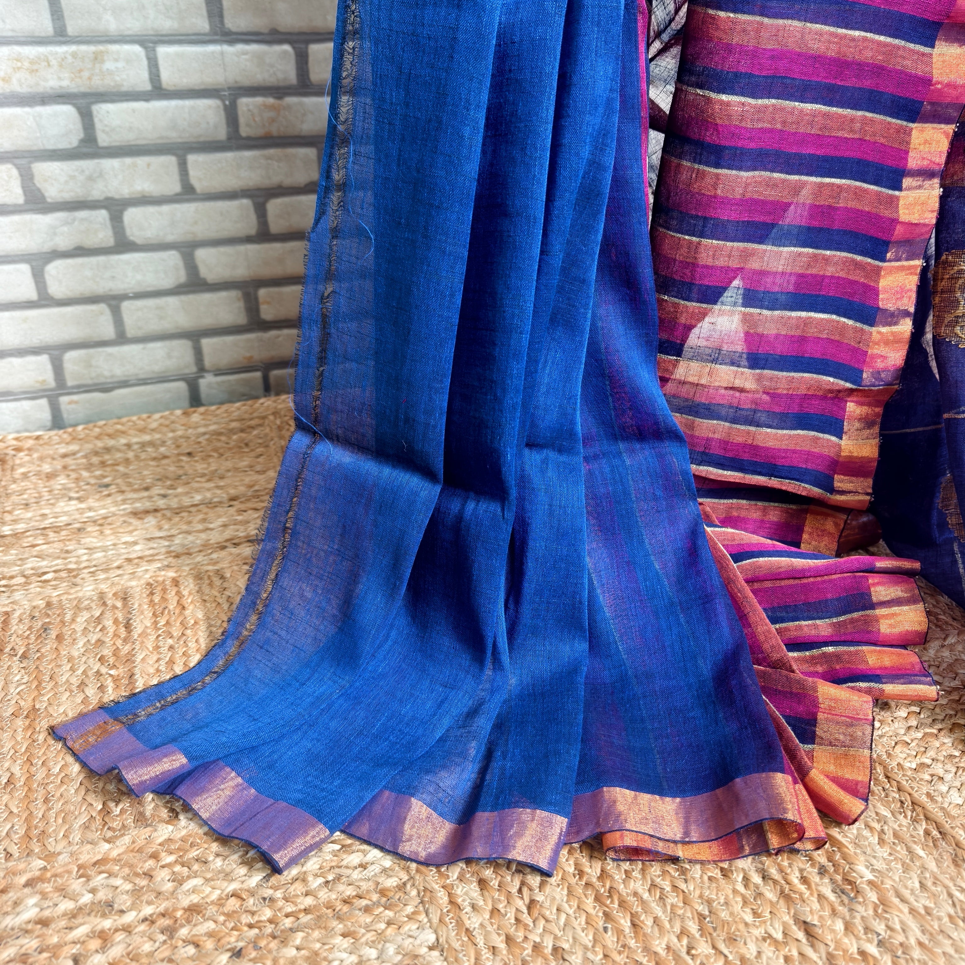 Bold Tricolor Stripes Linen Saree