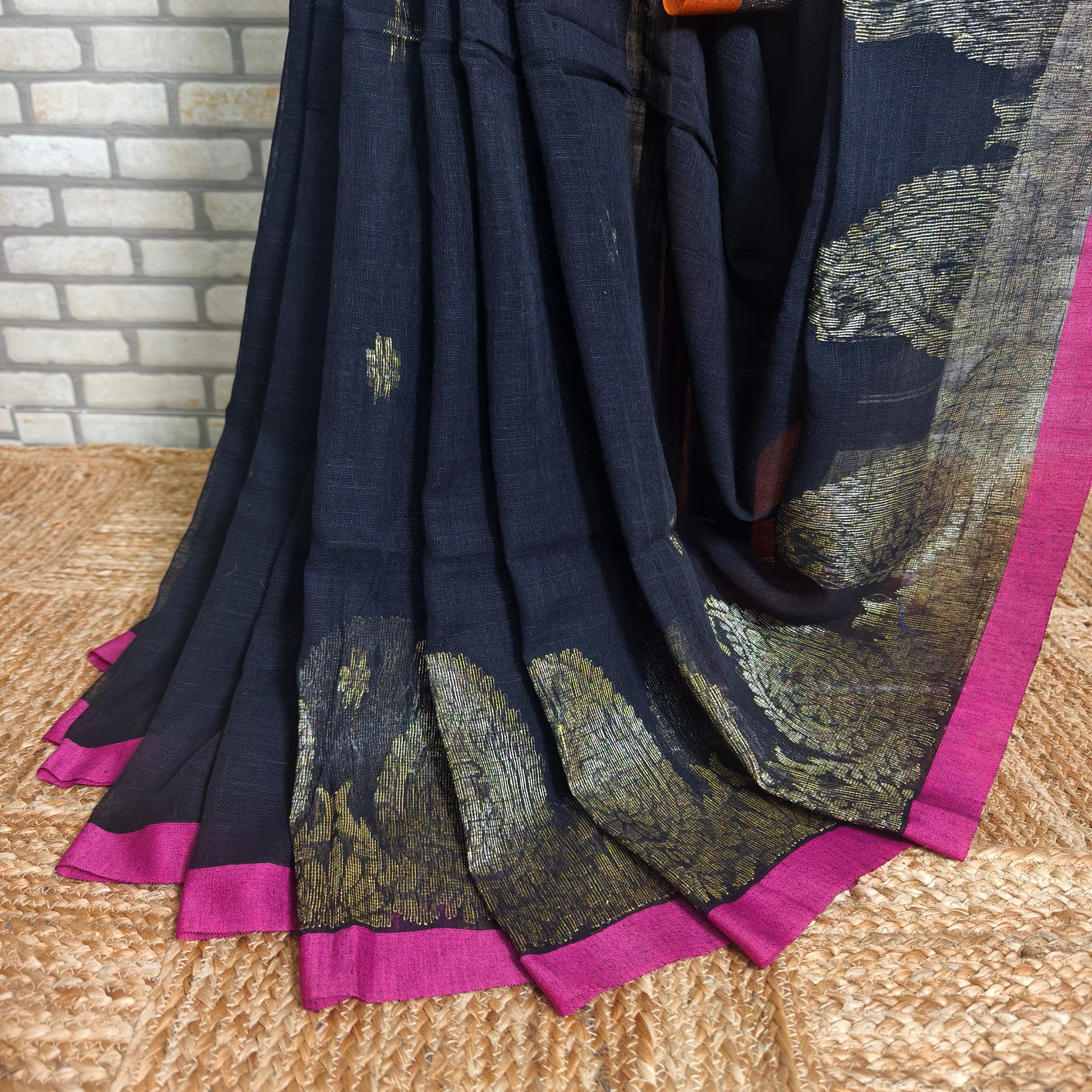 Black Koyari Style Jamdani Linen Saree