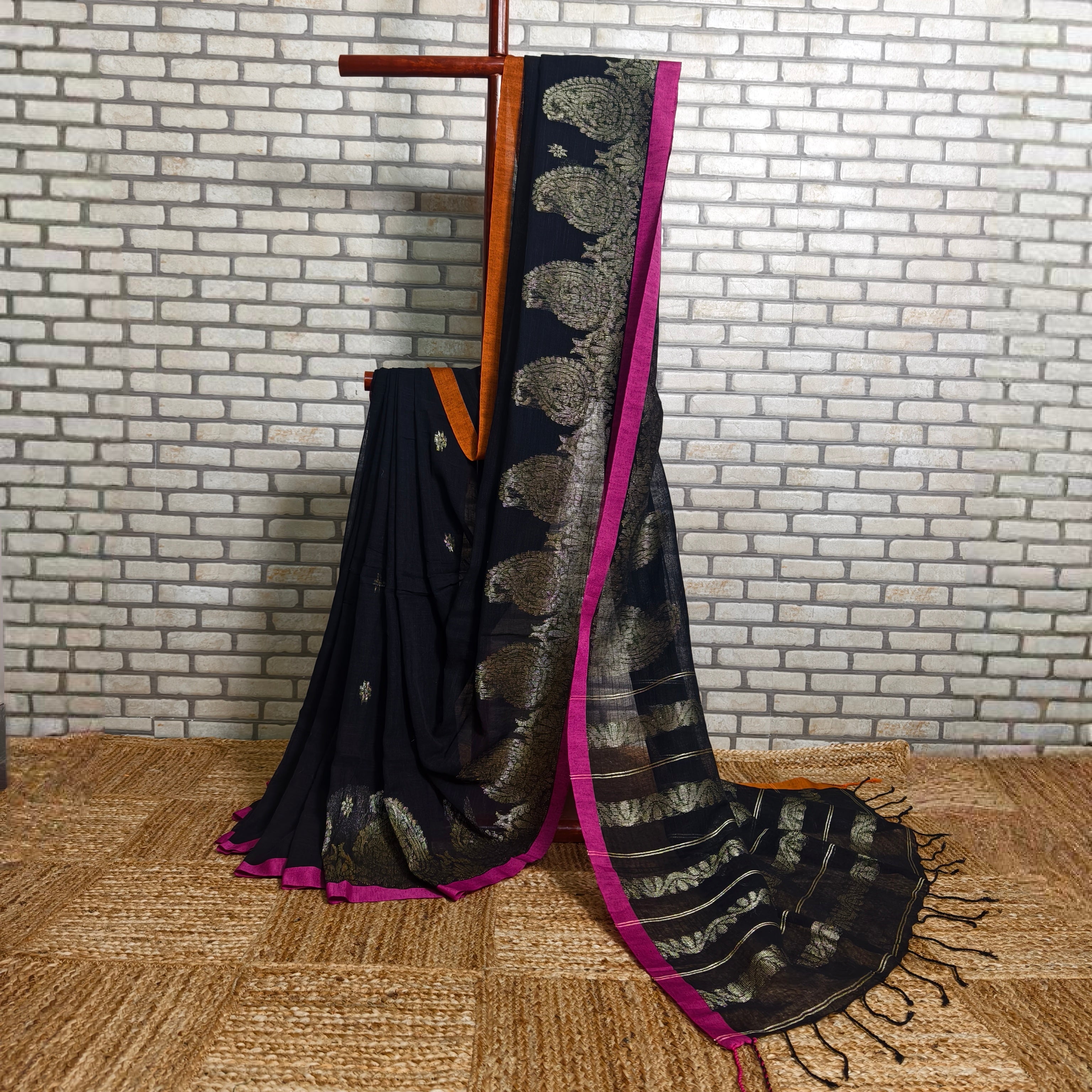 Black Koyari Style Jamdani Linen Saree