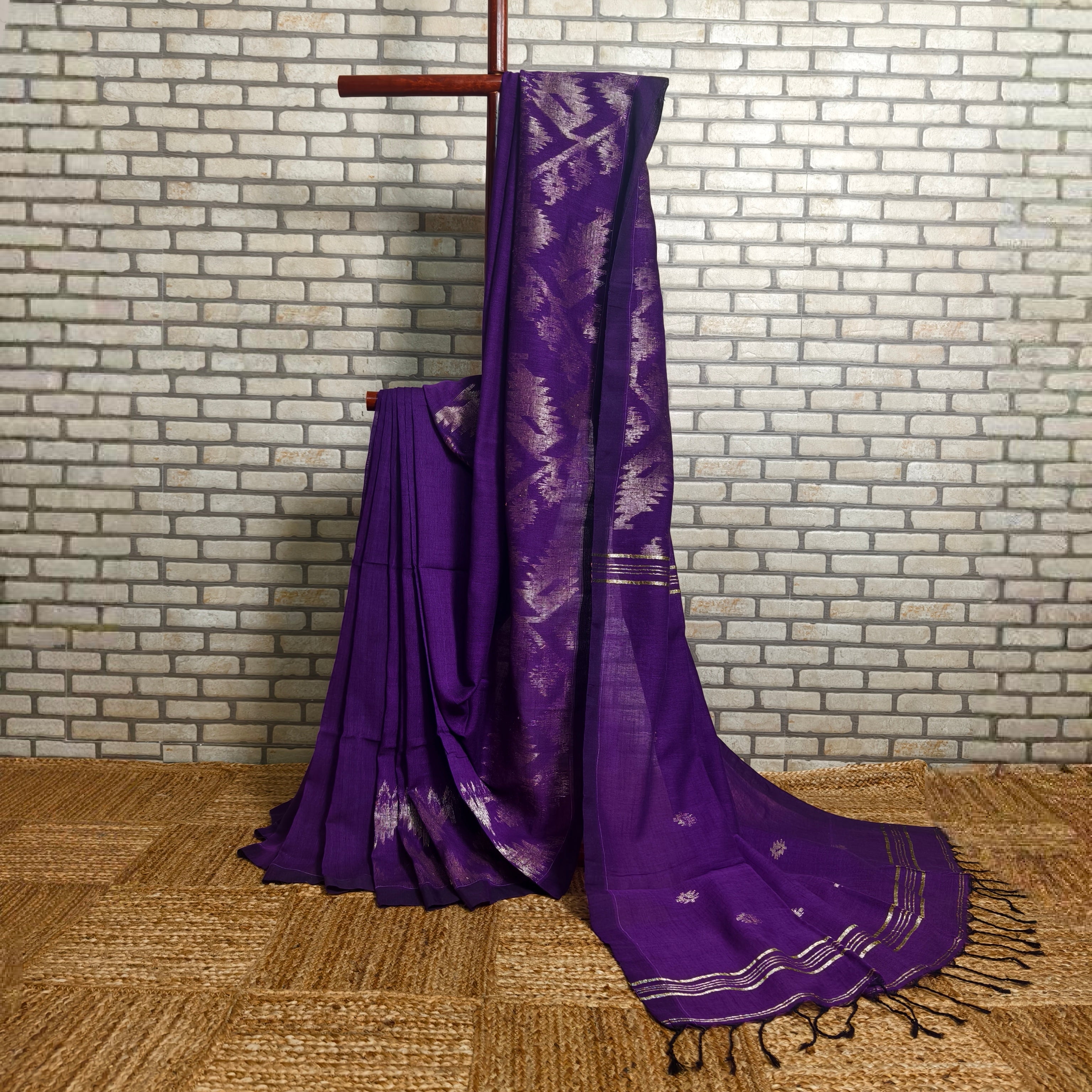 Purple Zari Jamdani Linen Saree