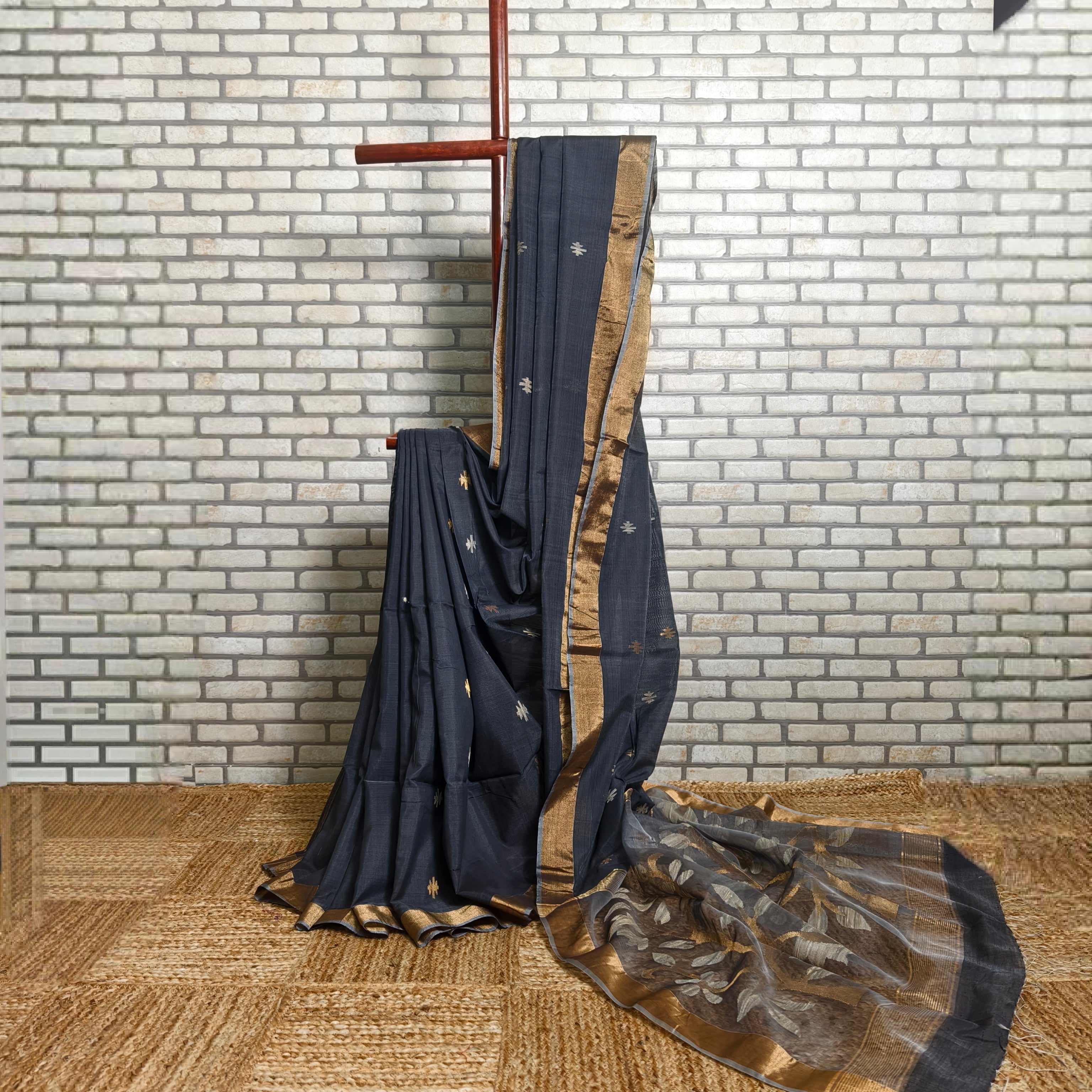 Grey Double Weaved Matka Silk Saree