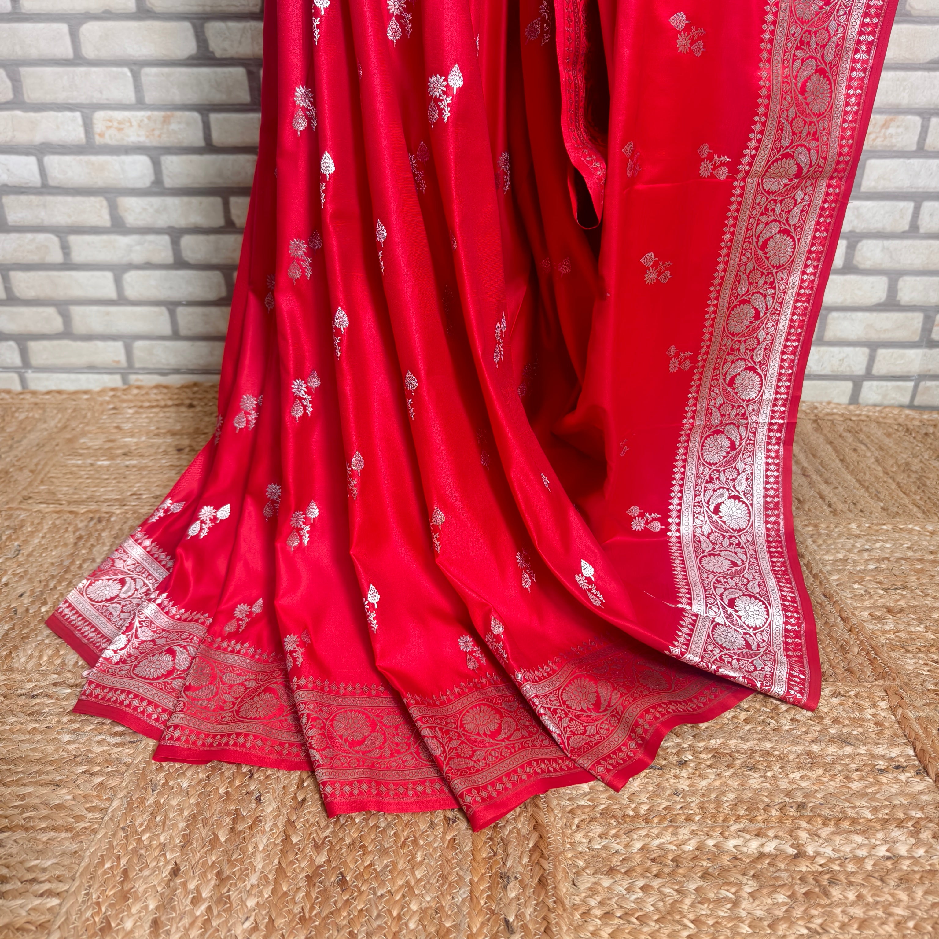 Bridal Red Mashru Silk Saree