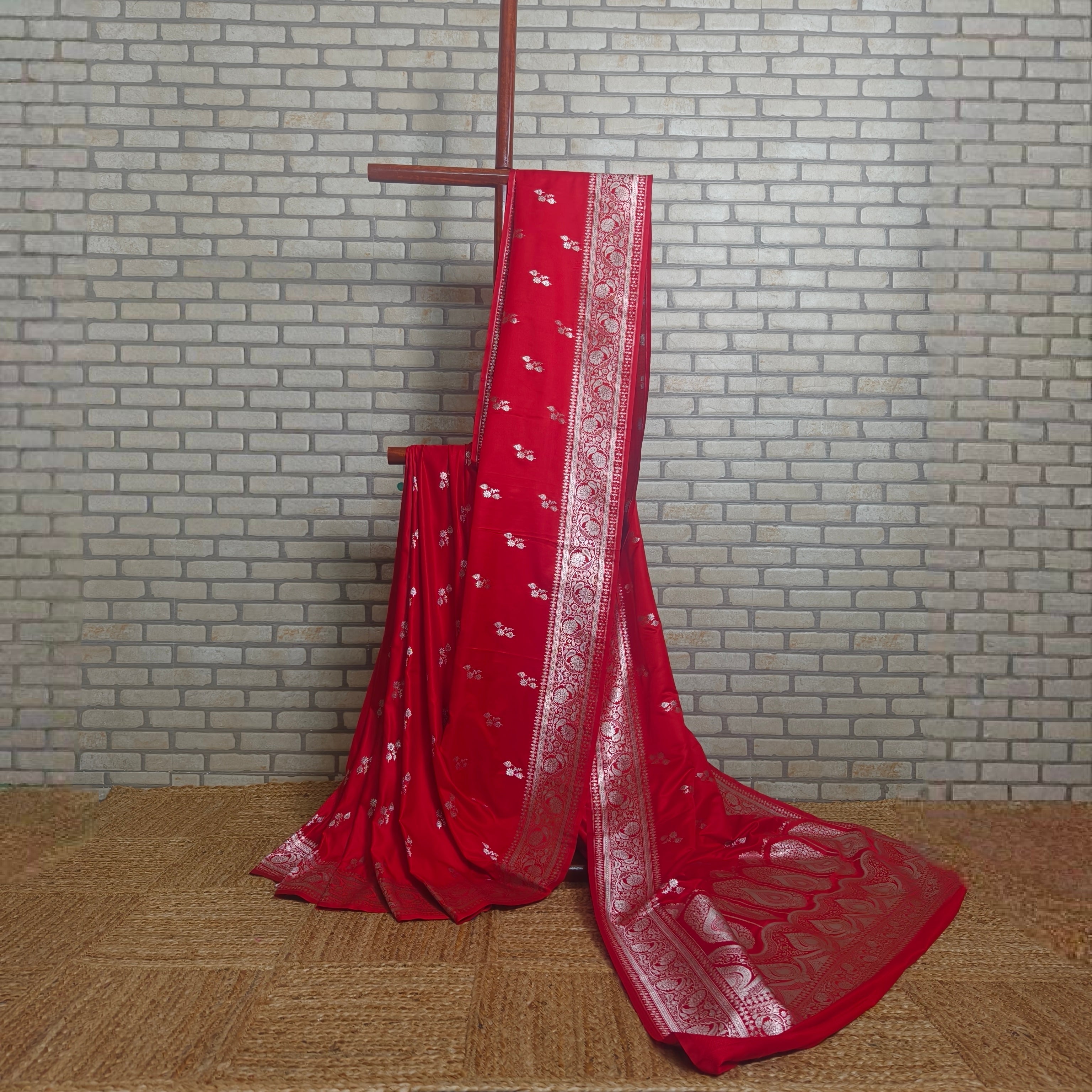 Bridal Red Mashru Silk Saree