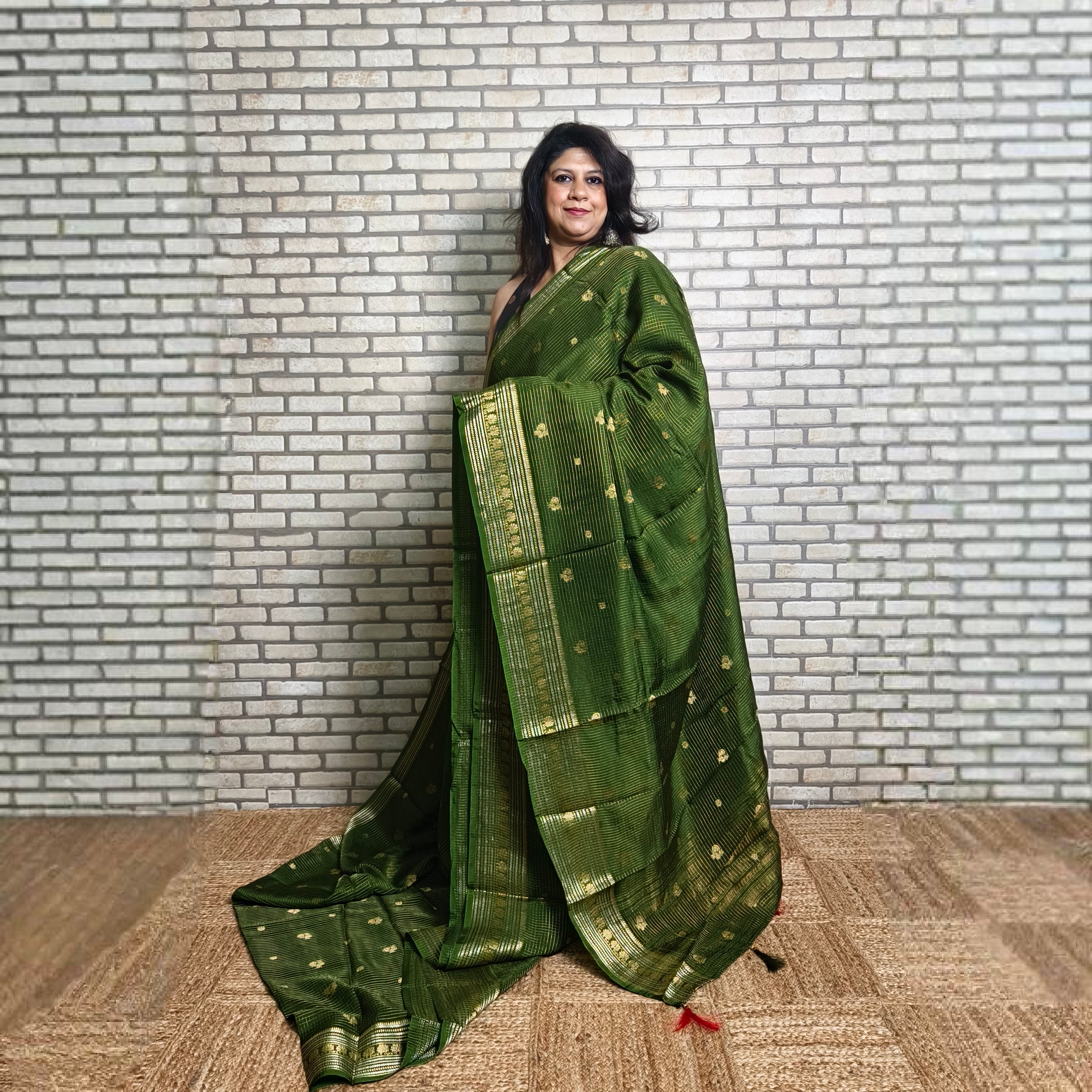 Mehendi Green Vintage Checkered Saree