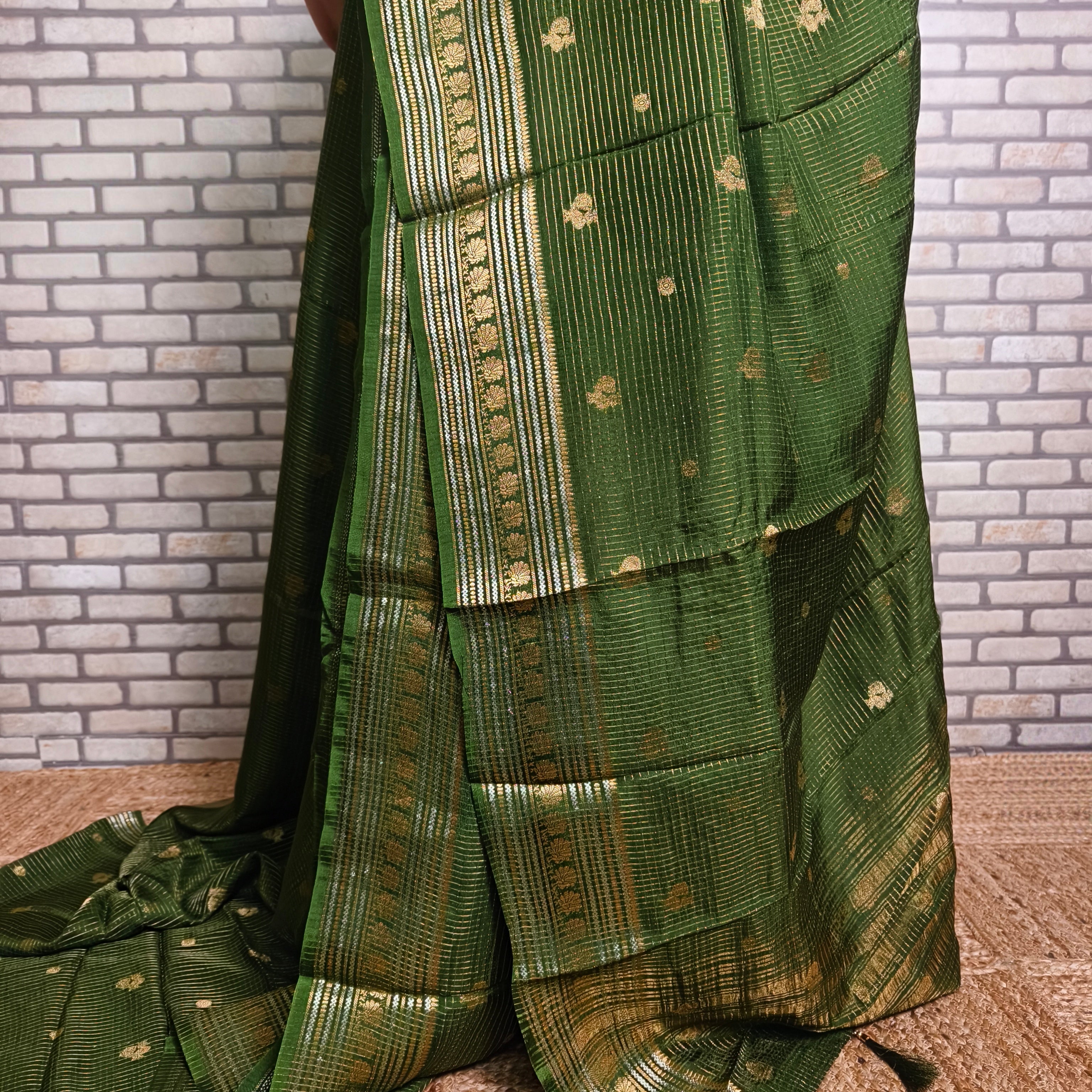 Mehendi Green Vintage Checkered Saree