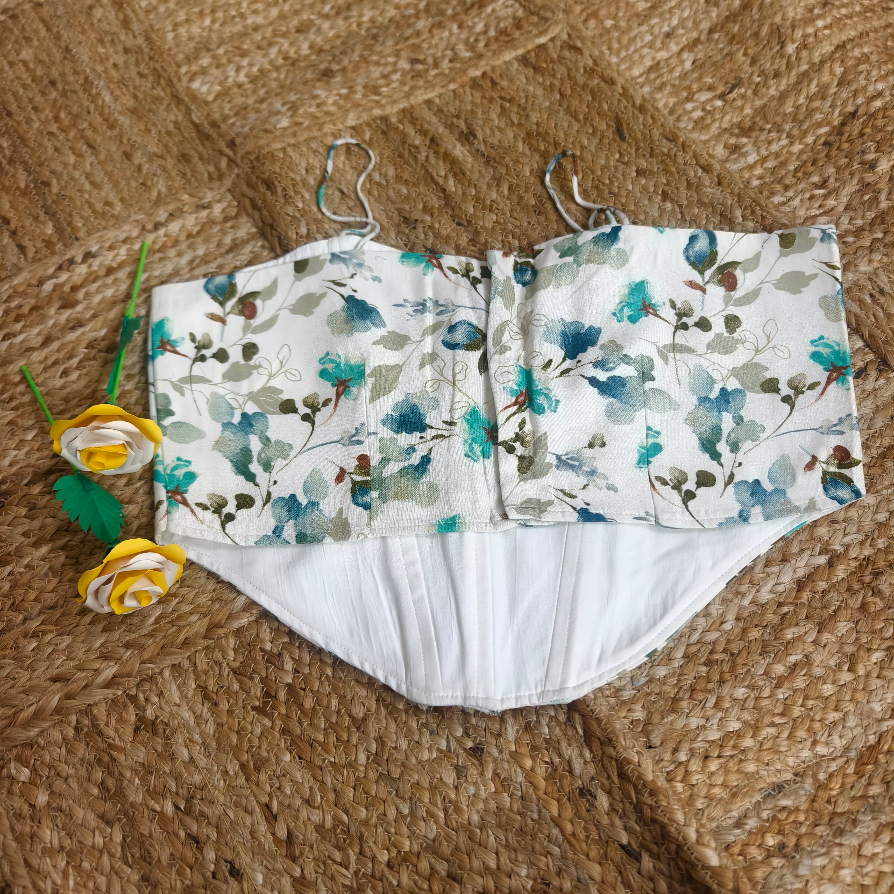 White casual printed corset with strings size 38