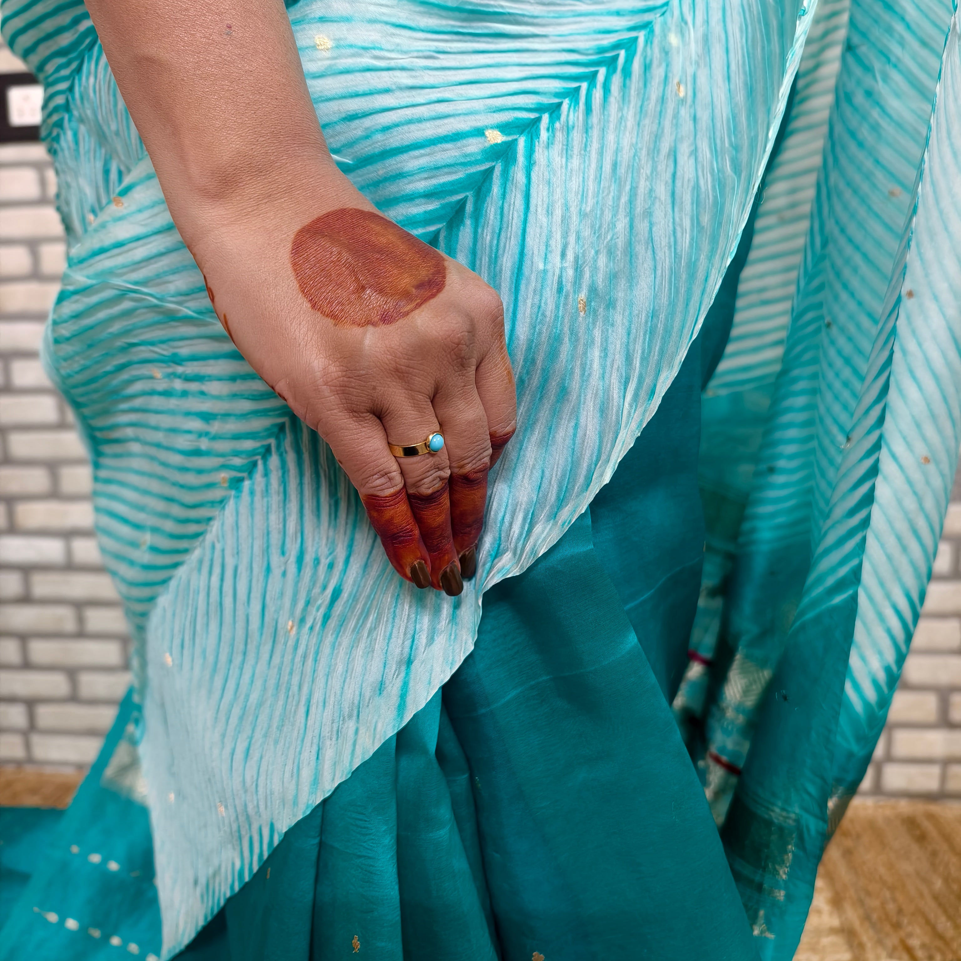 Teal Green Arasi Dyed Silk Organza Saree