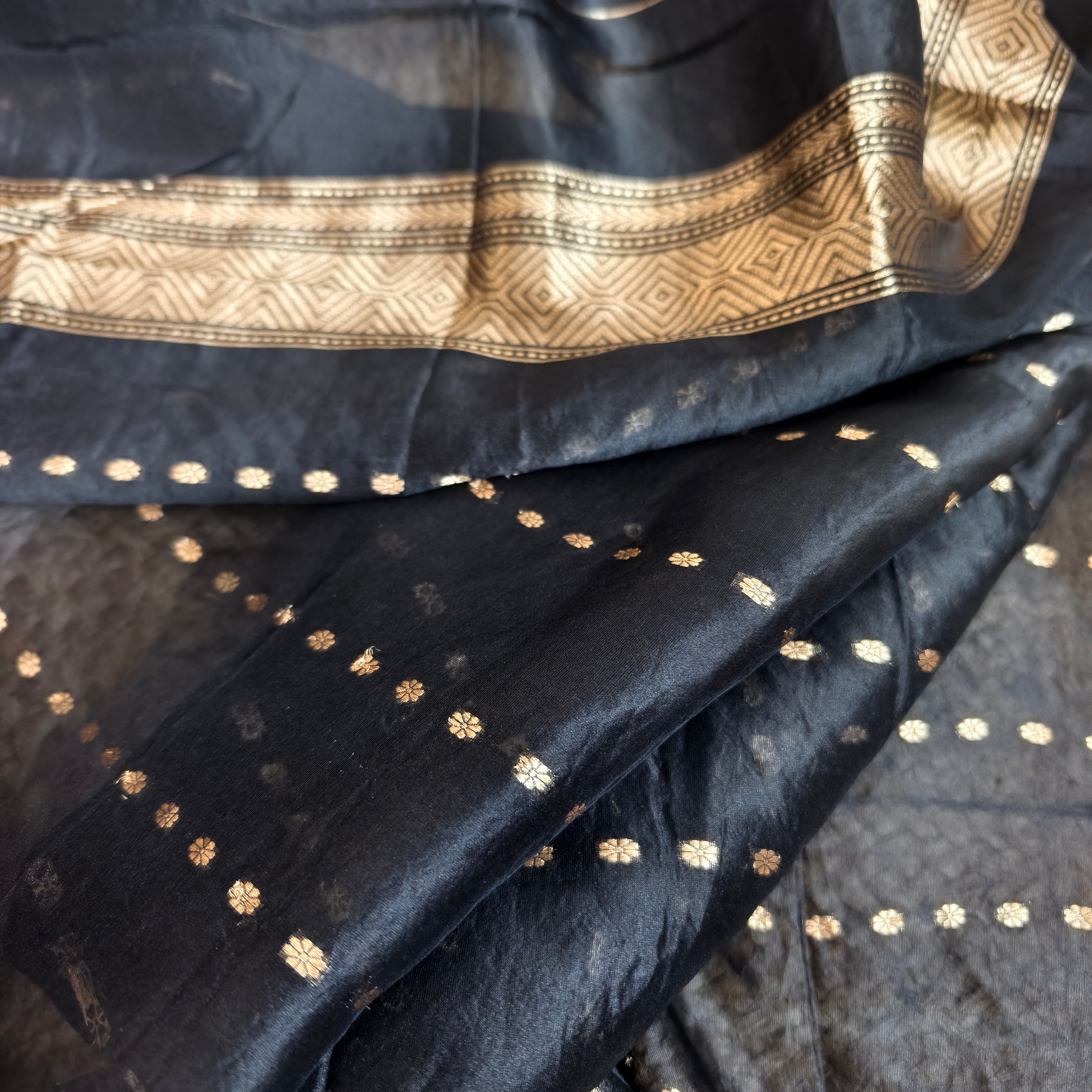 White and Black Arasi Dyed Silk Organza Saree